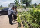 Bhabinkamtibmas Polsek Kebonsari Dorong Warga Manfaatkan Pekarangan Rumah untuk Dukung Ketahanan Pangan