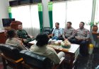 Jalin Sinergitas Dengan TNI, Kapolsek Saradan Silaturahmi Di Gupusmu Saradan