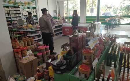 Sambangi Toko Kaipada, Personel Polsek Wungu Intensifkan Patroli Dialogis