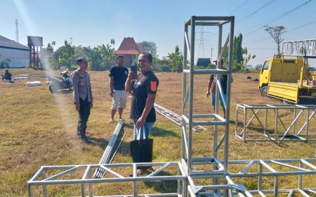 Pastikan Aman dan Kondusif, Kapolsek Balerejo Cek Lokasi Anniversary ke-2 DCRB di Lapangan Desa Simo