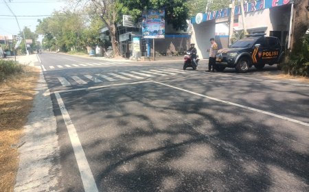 Cegah Laka Lantas, Polsek Wungu Intensifkan Patroli Strong Point Pantau Arus Lalu Lintas