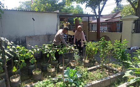 Bhabinkamtibmas Desa Mojorayung Monitoring Pekarangan Pangan Bergizi, Dorong Warga Wujudkan Ketahanan Pangan