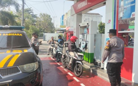 Patr5oli Dialogis Bersama Petugas SPBU