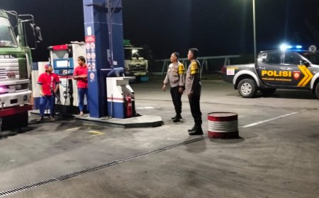 Cegah Kejahatan Dan Pastikan BBM Aman, Personil Polsek Saradan Lakukan Patroli Dan Pengecekan