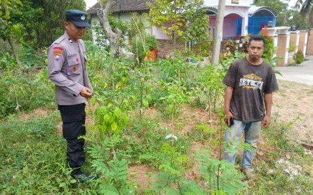 Bhabinkamtibmas Desa Segulung Dorong Warga Manfaatkan Pekarangan untuk Dukung Ketahanan Pangan