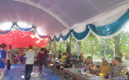 Bhabinkamtibmas Desa Joho Hadiri Kegiatan Syukuran Bersih Dusun Desa Binaan