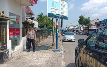Personil Patroli Polsek Dagangan Aktif Sambangi ATM Bank Jatim Unit Dagangan Antisipasi 3C
