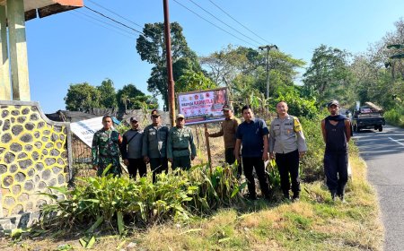 Bhabinkamtibmas Desa Pajaran Bersama Perhutani Pasang Imbauan Waspada Karhutla Cegah Kebakaran Hutan