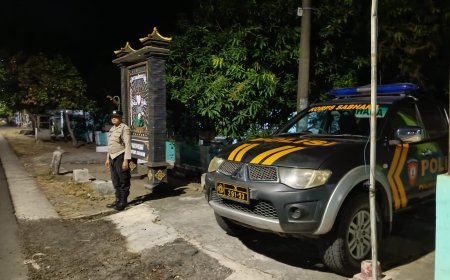 Cegah Pelamparan Tugu, Personil Polsek Saradan Lakukan Patroli Tugu Lambang Silat