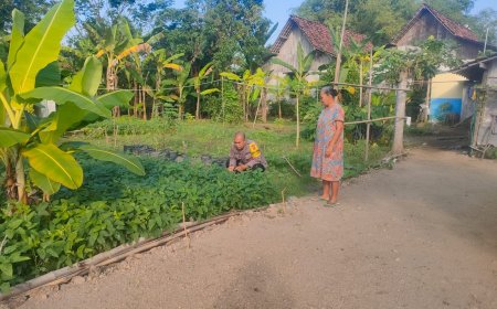 Dukung Program Ketahanan Pangan Nasional, Bhabinkamtibmas Desa Kedungrejo Sambangi Warga dan Sampaikan Pesan Kamtibmas