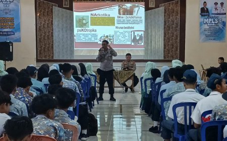 Sinergitas Polri, Polsek Wungu Berikan Penyuluhan Bahaya Napza dan Kenakalan Remaja dalam MPLS SMAN 1 Wungu