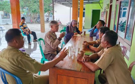 Pererat Sinergitas, Bhabinkamtibmas Polsek Balerejo Sambangi Perangkat Desa Bulakrejo