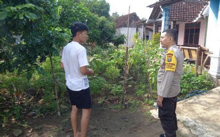 Pekarangan Rumah Jadi Kebun Produktif, Bhabinkamtibmas Desa Sebayi Dorong Ketahanan Pangan Keluarga