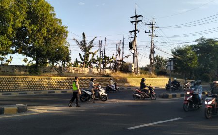 Wujud Pelayanan Prima kepada Masyarakat, Polsek Nglames Laksanakan Pengaturan Pagi Depan Mapolsek