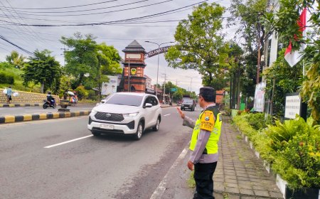 Polsek Nglames Laksanakan Commander Wish melalui Pengaturan Lalu Lintas Pagi, Wujud Kehadiran Polri di Tengah Masyarakat