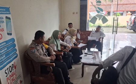 Bhabinkamtibmas Desa Gemarang Sambangi Perangkat Desa, Sampaikan Pesan Kamtibmas kepada Masyarakat