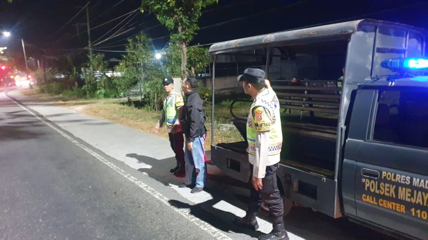 Patroli Malam Polsek Mejayan Ciptakan Situasi Kondusif di Jalur Caruban–Ngawi